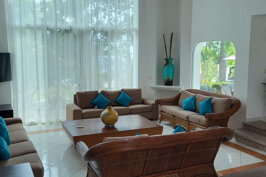 Villa Martha Garza Blanca - Heated Pool, Chef & Full Staff Included Puerto Vallarta Esterno foto