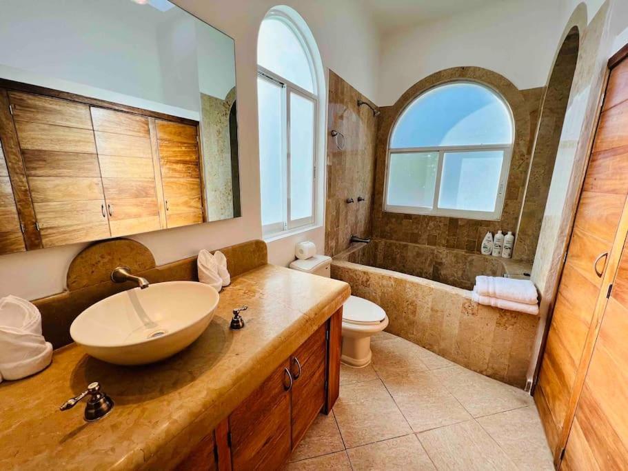 Villa Martha Garza Blanca - Heated Pool, Chef & Full Staff Included Puerto Vallarta Esterno foto